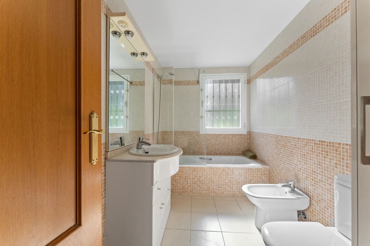 3 slaapkamer Appartement te koop in Mijas met zwembad - € 455.000 (Ref: 9866077)