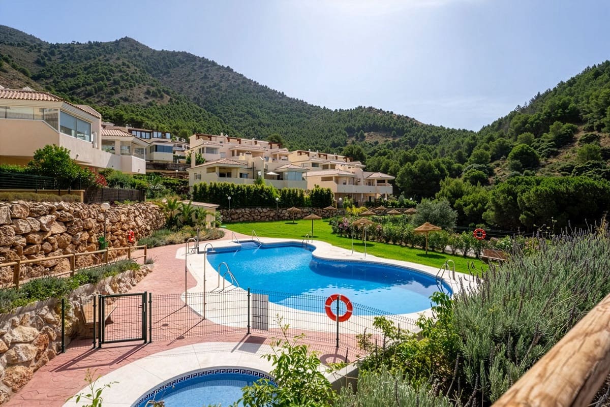 3 slaapkamer Appartement te koop in Mijas met zwembad - € 455.000 (Ref: 9866077)