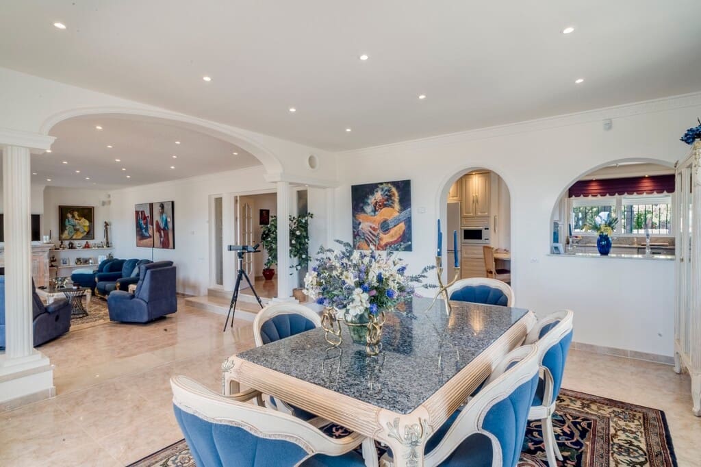 4 soverom Villa til salgs i Valtocado med svømmebasseng - € 1 650 000 (Ref: 9877245)