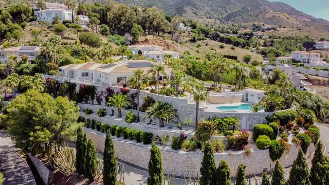 4 soverom Villa til salgs i Valtocado, Mijas med svømmebasseng - € 1 650 000 (Ref: 9877245)