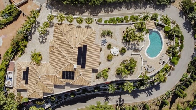4 soverom Villa til salgs i Valtocado, Mijas med svømmebasseng - € 1 650 000 (Ref: 9877245)
