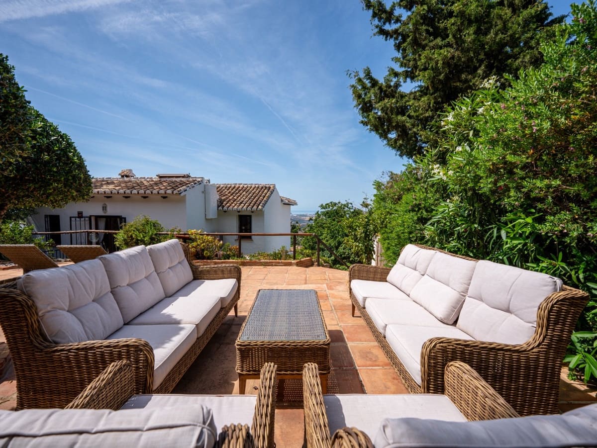 Chalet de 4 habitaciones en Mijas en venta - 995.000 € (Ref: 9877246)