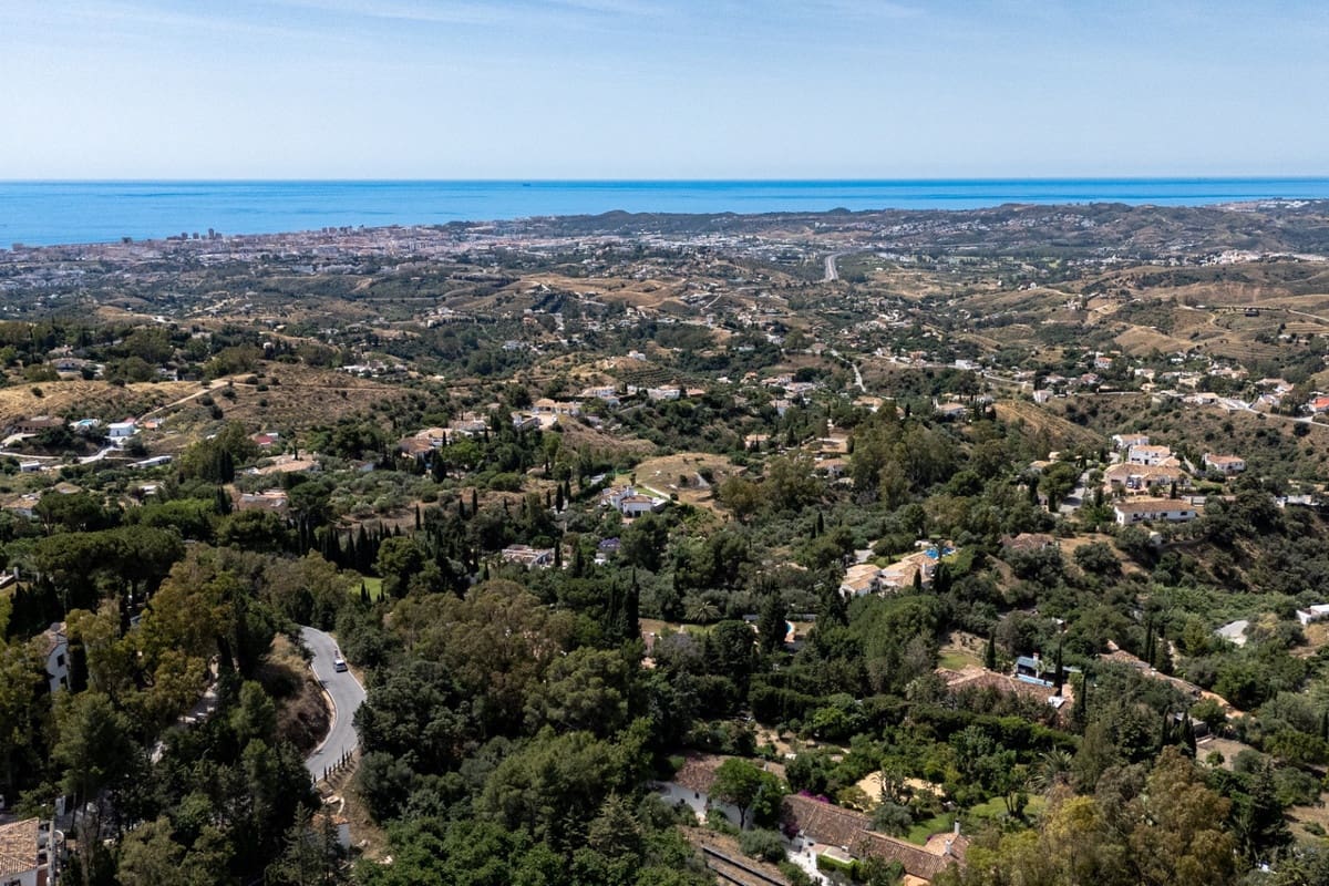 Chalet de 4 habitaciones en Mijas en venta - 995.000 € (Ref: 9877246)