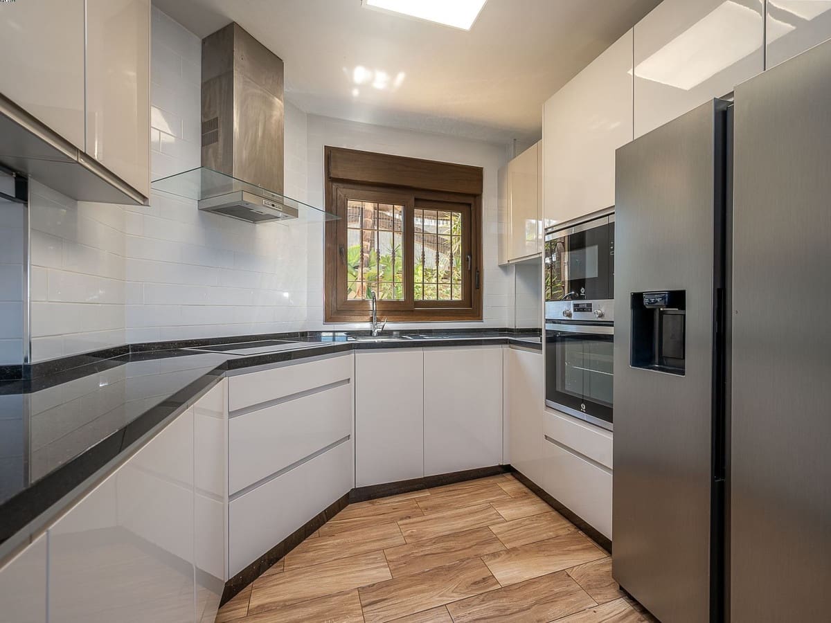 3 quarto Moradia para venda em Riviera del Sol com piscina - 499 950 € (Ref: 9914839)