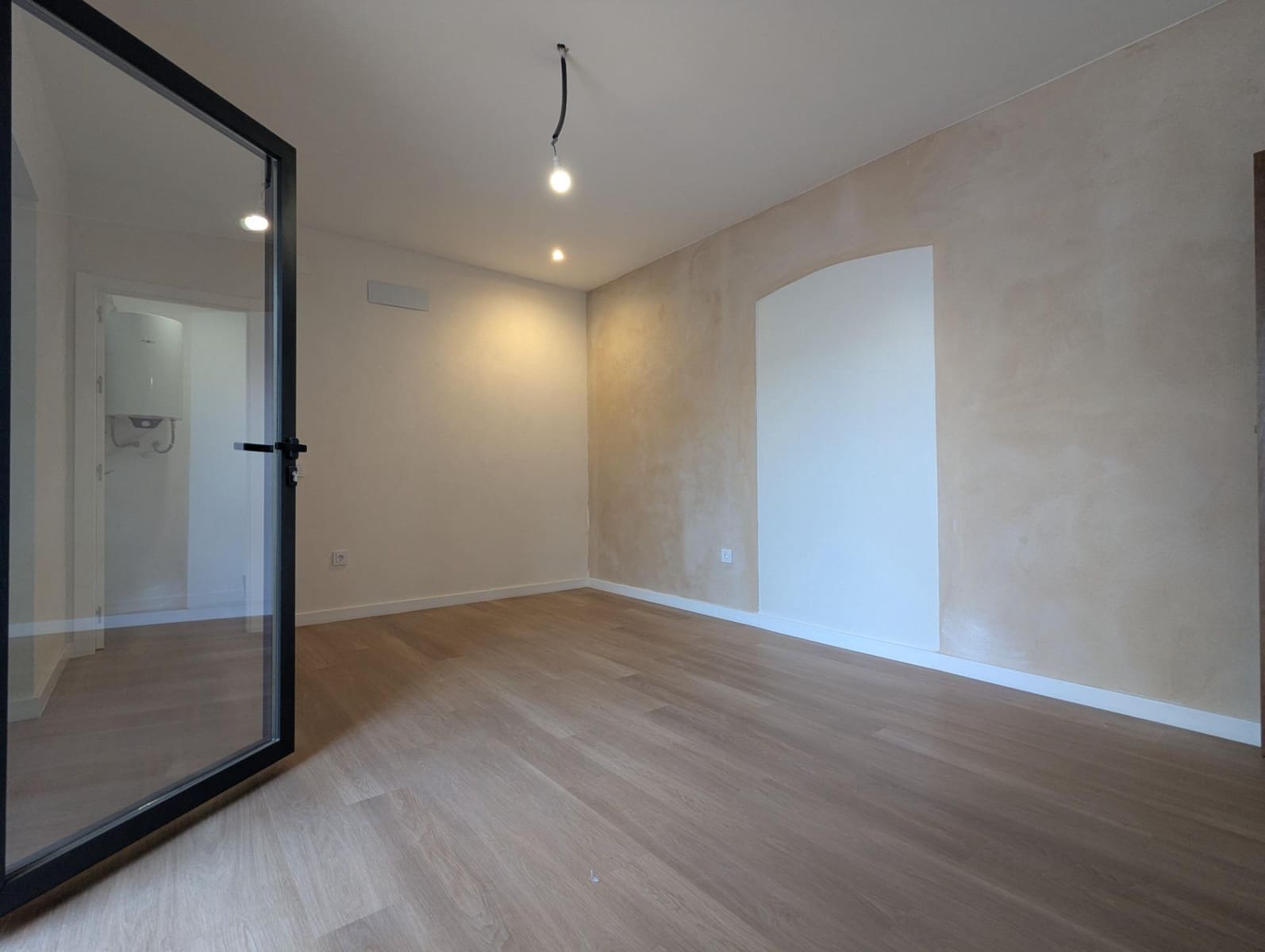 Piso de 1 habitación en Sanlúcar la Mayor en alquiler - 700 € (Ref: 10015602)