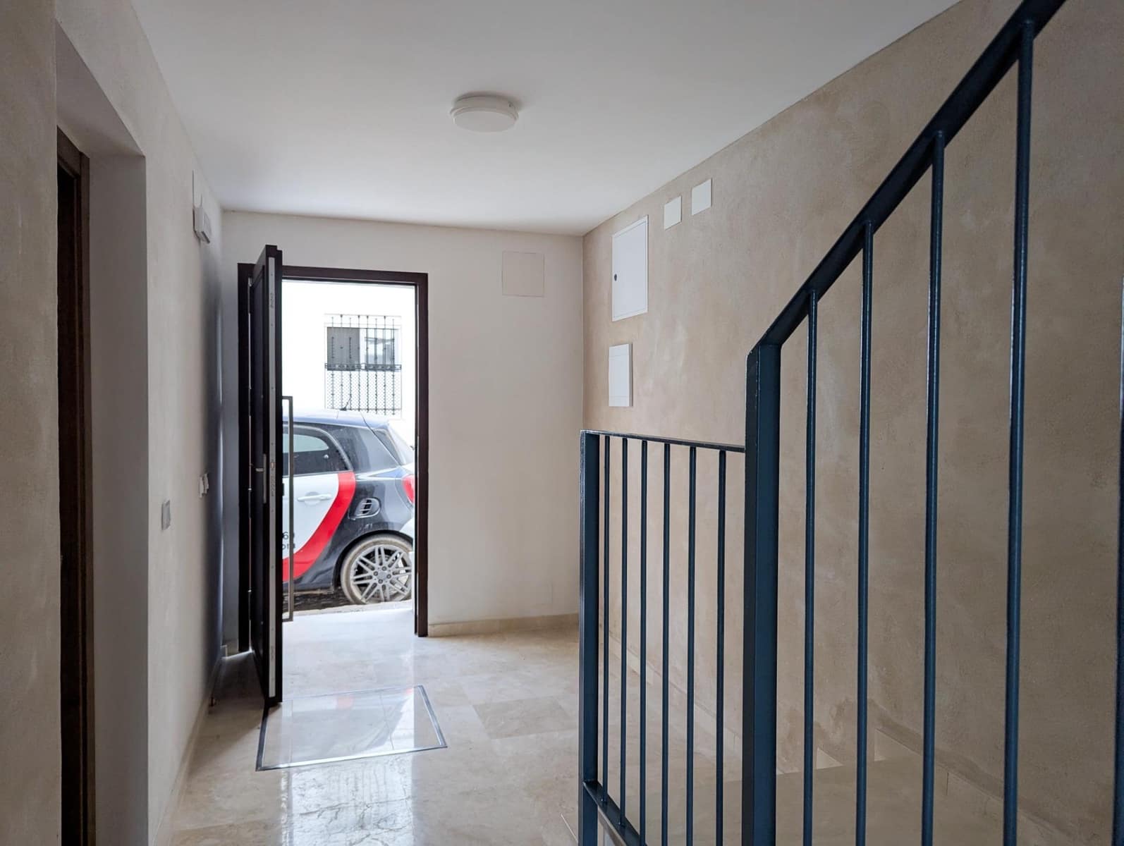Piso de 1 habitación en Sanlúcar la Mayor en alquiler - 700 € (Ref: 10015602)