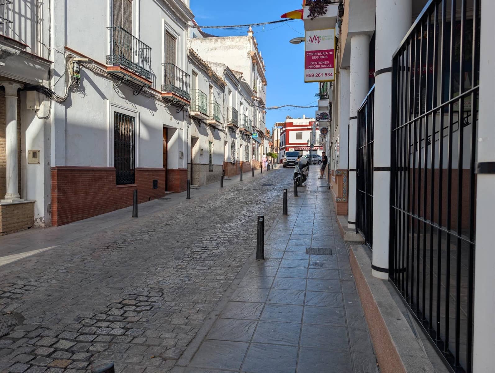 2 soveværelse Lejlighed til salg i Sanlucar la Mayor - € 135.000 (Ref: 10033994)