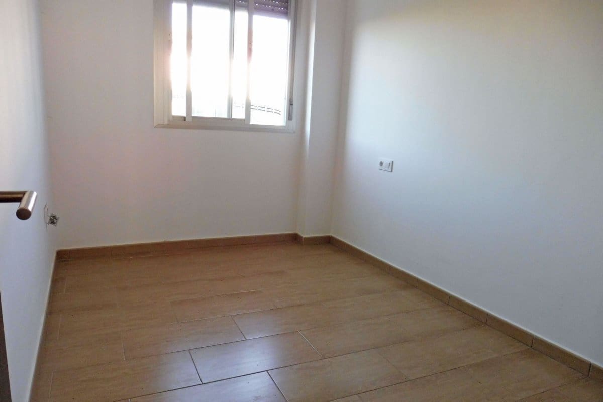 3 soverom Hus til leie i Aznalcazar med garasje - € 650 (Ref: 10041155)