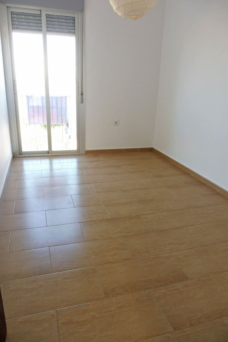 3 soverom Hus til leie i Aznalcazar med garasje - € 650 (Ref: 10041155)