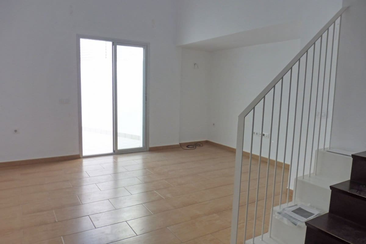 3 soverom Hus til leie i Aznalcazar med garasje - € 650 (Ref: 10041155)