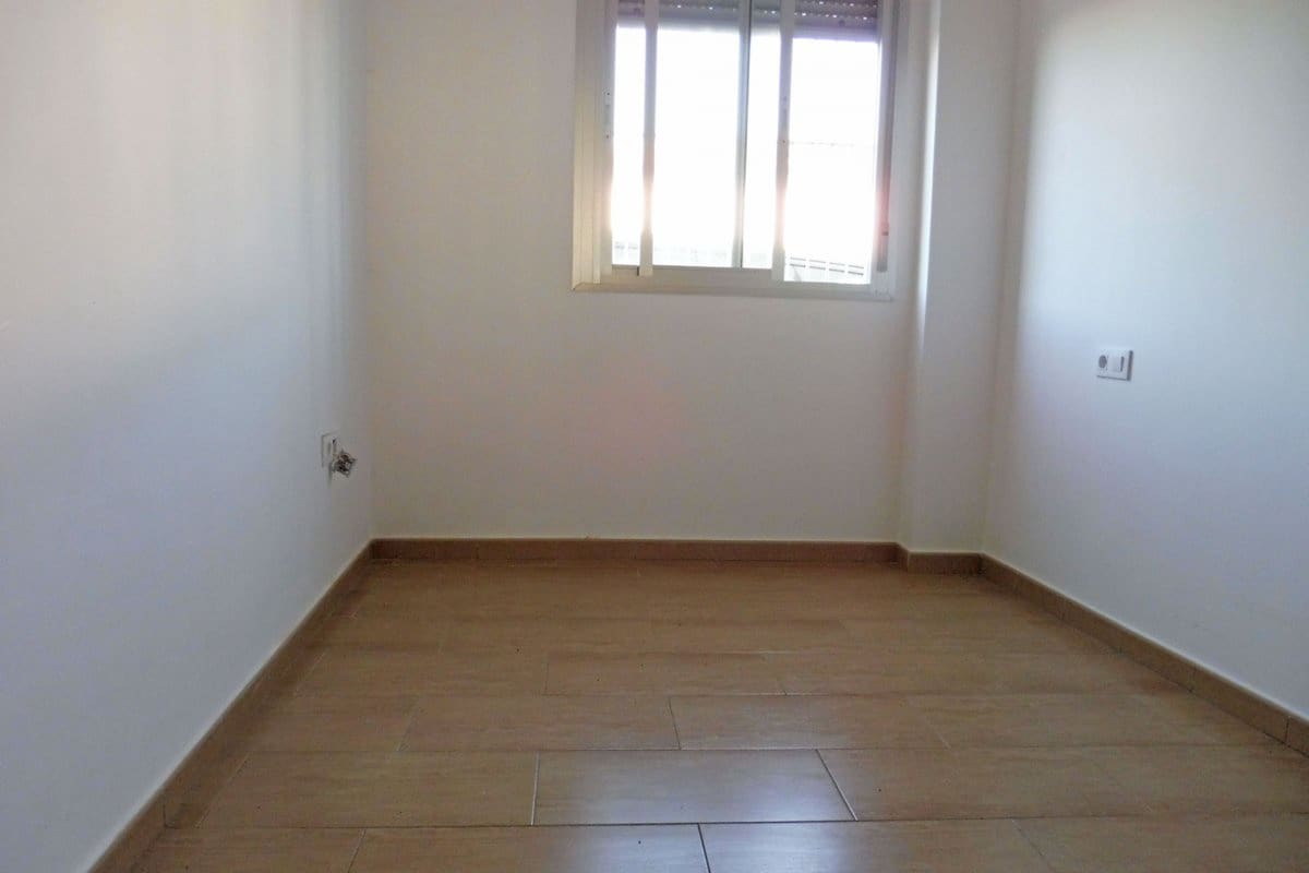 3 soverom Hus til leie i Aznalcazar med garasje - € 650 (Ref: 10041155)