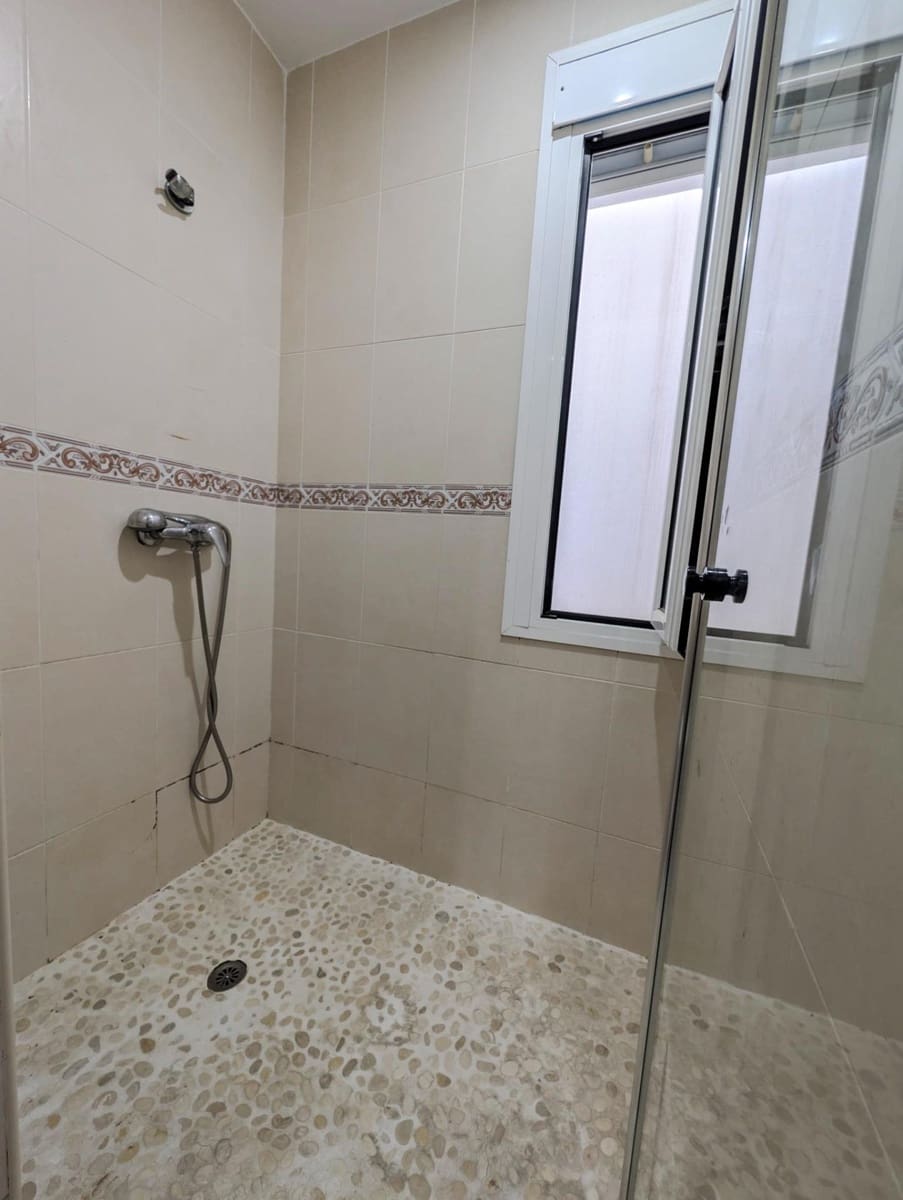 3 bedroom Townhouse for sale in Sanlucar la Mayor with garage - € 185,000 (Ref: 10043046)