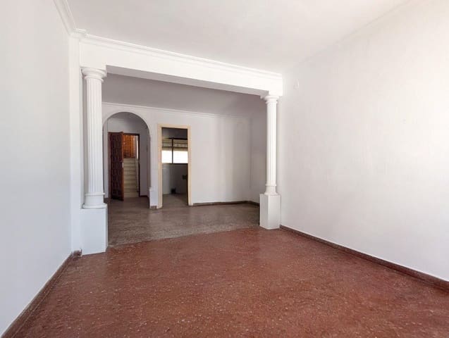 3 bedroom Flat for sale in Sanlúcar la Mayor - € 89,900 (Ref: 9897341)