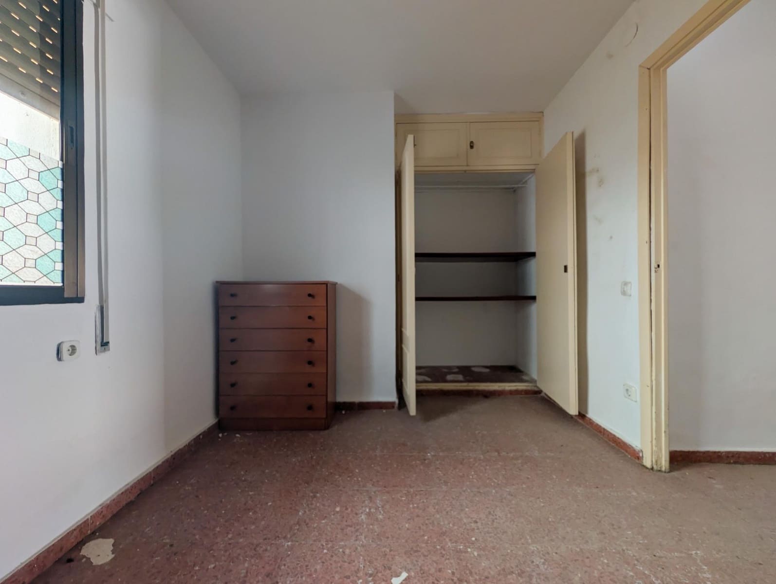 3 bedroom Flat for sale in Sanlucar la Mayor - € 89,900 (Ref: 9897341)