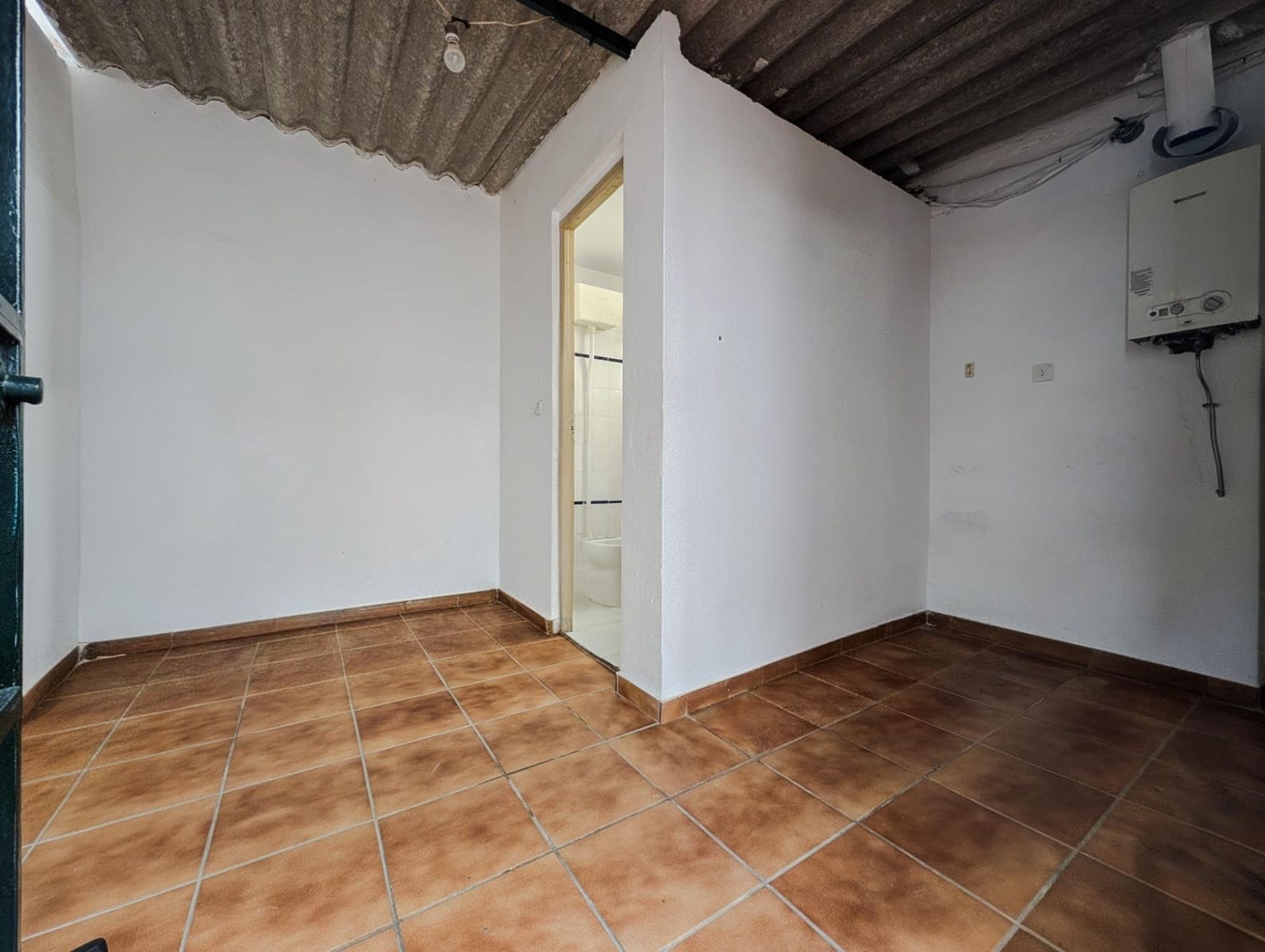 3 bedroom Townhouse for sale in Sanlucar la Mayor - € 160,000 (Ref: 9897342)