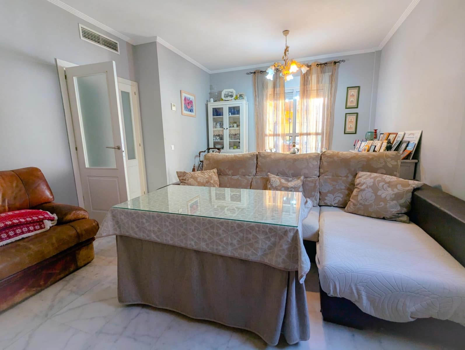 4 bedroom Semi-detached Villa for sale in Sanlucar la Mayor with pool garage - € 245,000 (Ref: 9897343)