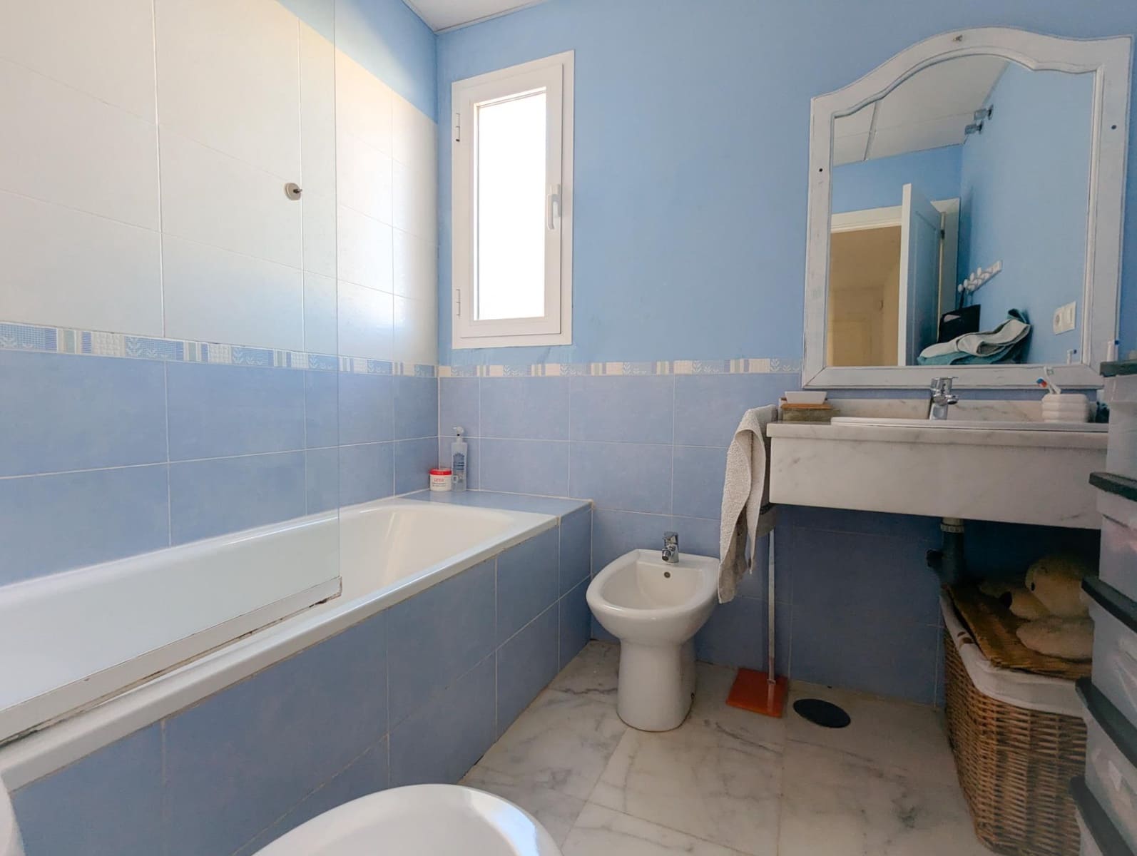 4 bedroom Semi-detached Villa for sale in Sanlucar la Mayor with pool garage - € 245,000 (Ref: 9897343)