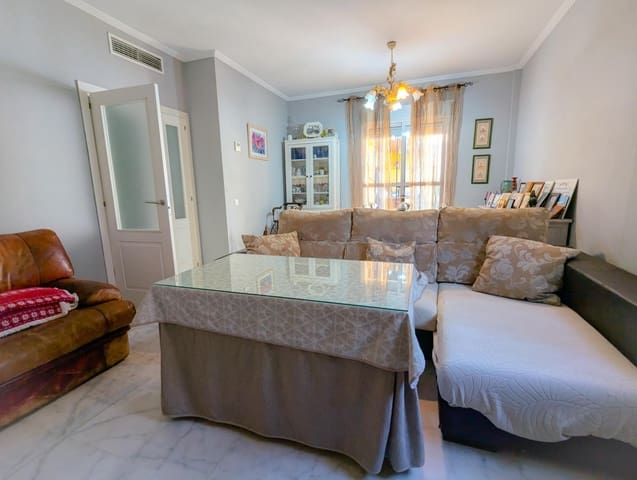 4 bedroom Semi-detached Villa for sale in Sanlúcar la Mayor with pool garage - € 245,000 (Ref: 9897343)