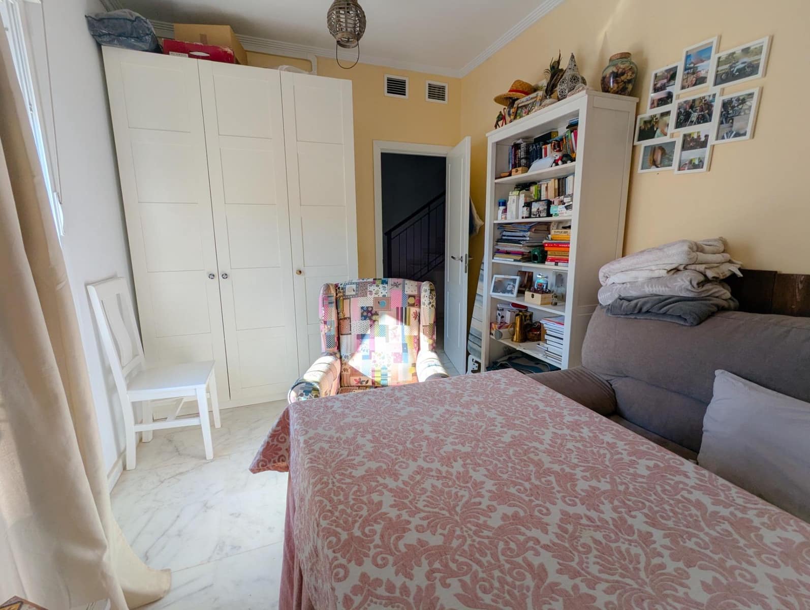 4 bedroom Semi-detached Villa for sale in Sanlucar la Mayor with pool garage - € 245,000 (Ref: 9897343)