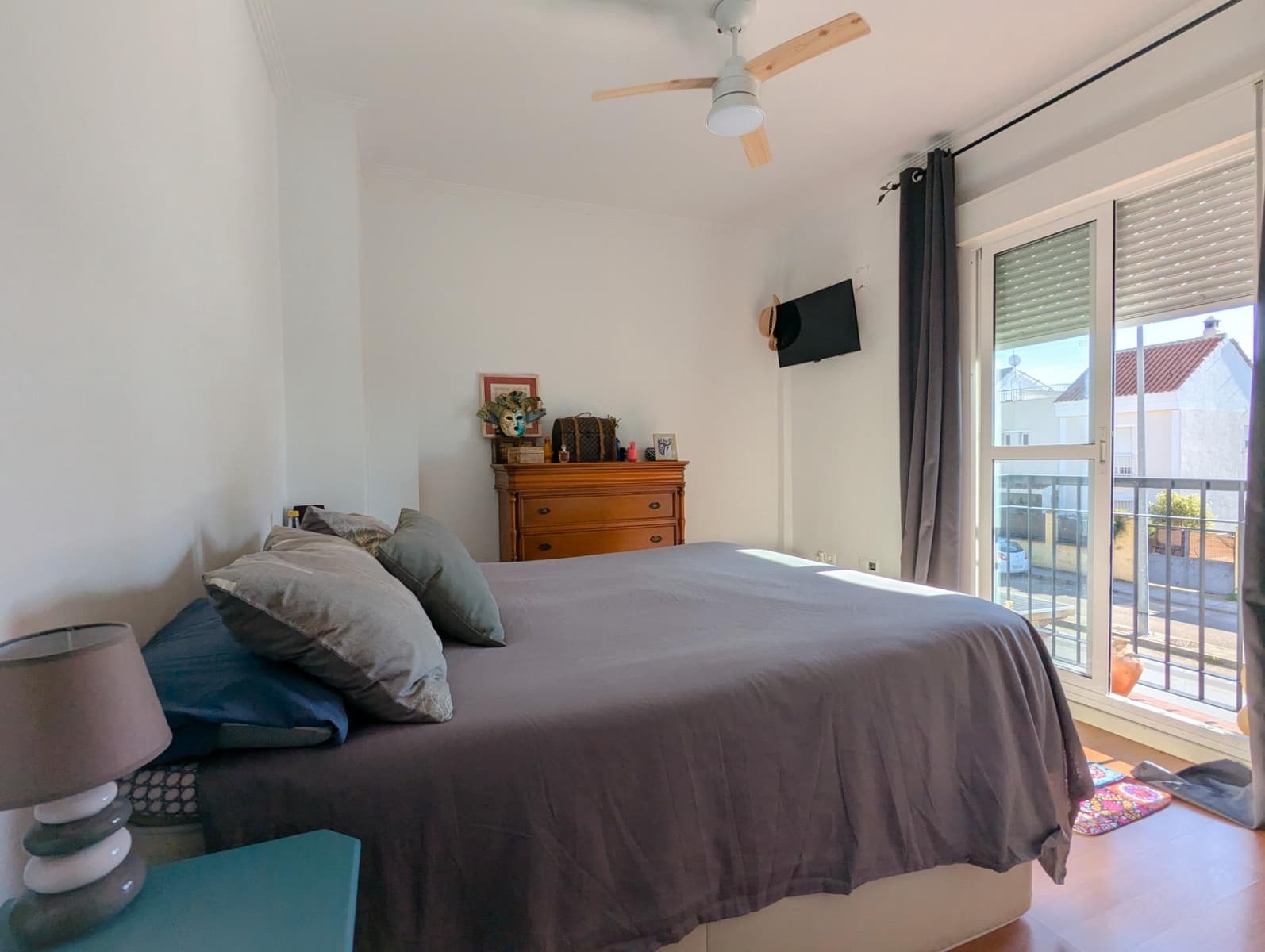 4 bedroom Semi-detached Villa for sale in Sanlucar la Mayor with pool garage - € 245,000 (Ref: 9897343)