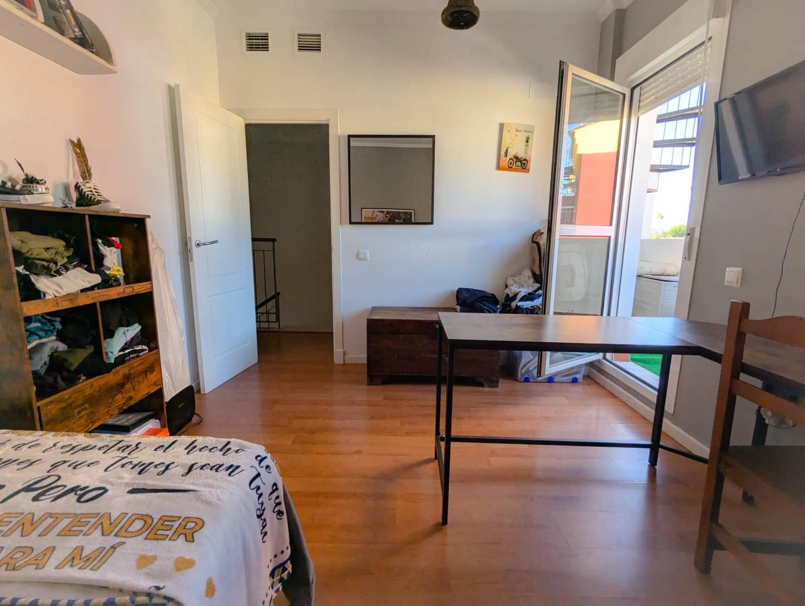 4 bedroom Semi-detached Villa for sale in Sanlucar la Mayor with pool garage - € 245,000 (Ref: 9897343)