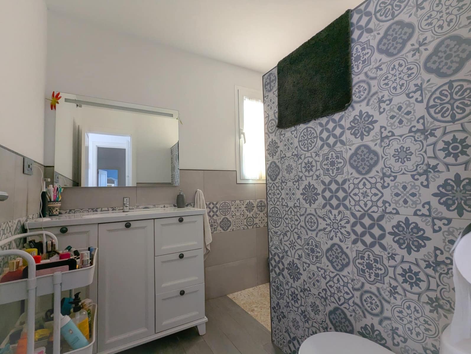 4 bedroom Semi-detached Villa for sale in Sanlucar la Mayor with pool garage - € 245,000 (Ref: 9897343)