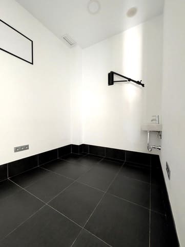 1 bedroom Commercial for rent in Sanlúcar la Mayor - € 420 (Ref: 9897344)