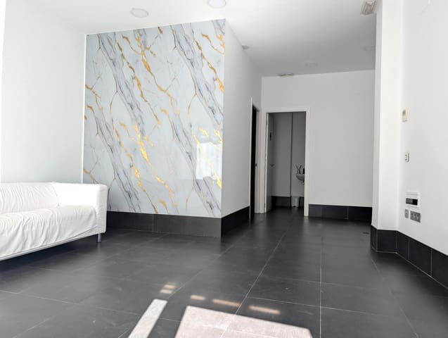 1 bedroom Commercial for rent in Sanlúcar la Mayor - € 420 (Ref: 9897344)