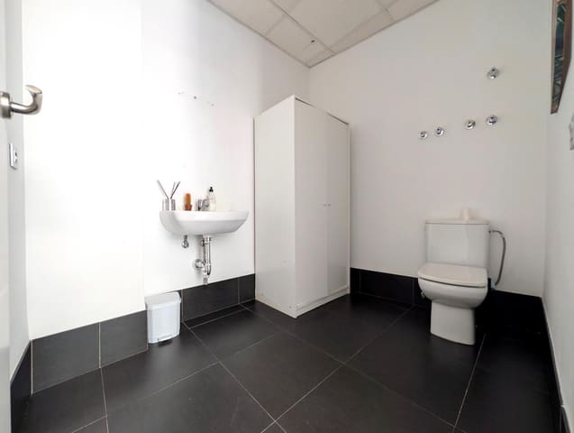 1 bedroom Commercial for rent in Sanlúcar la Mayor - € 420 (Ref: 9897344)