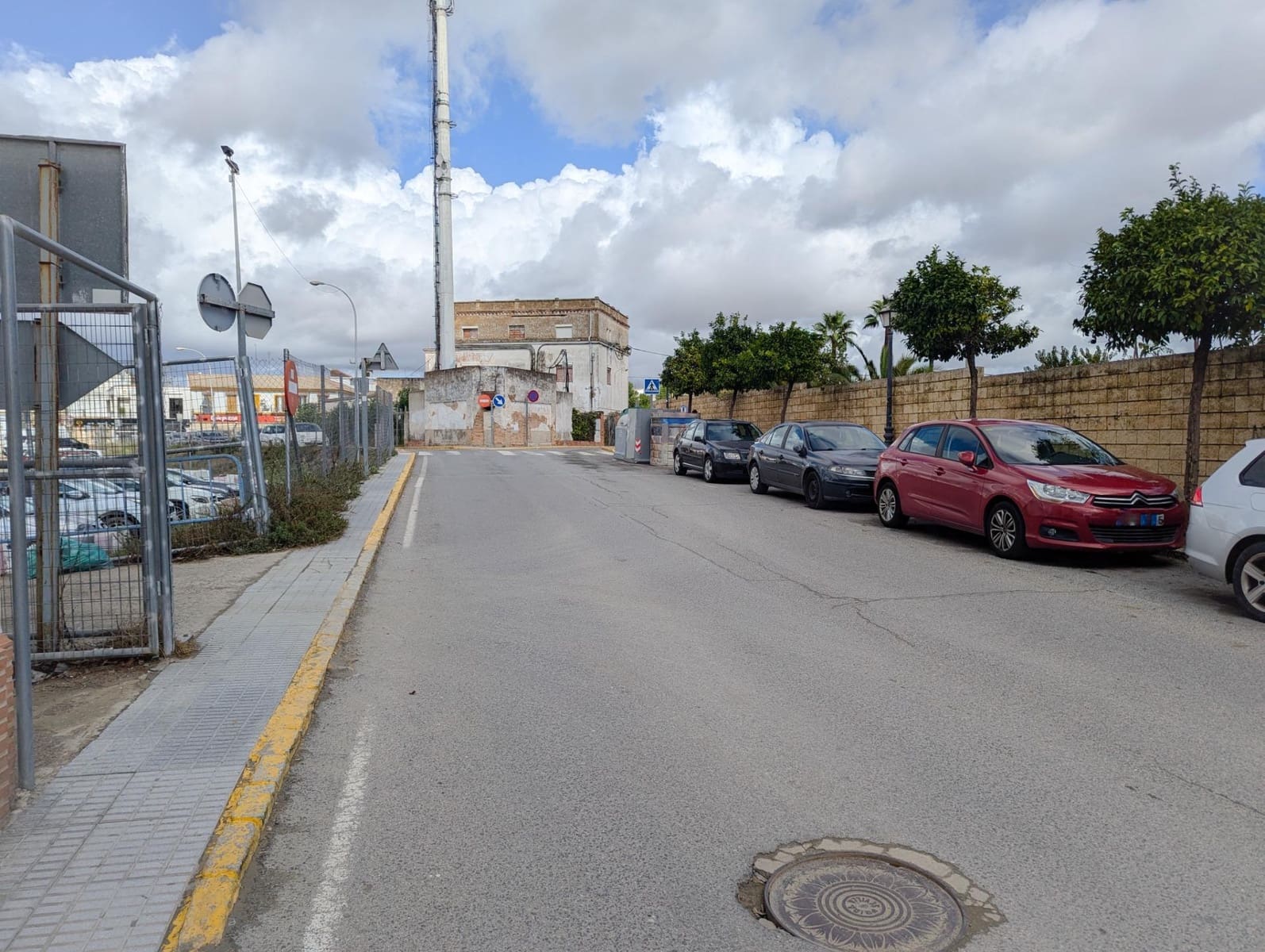 1 bedroom Commercial for rent in Sanlucar la Mayor - € 420 (Ref: 9897344)