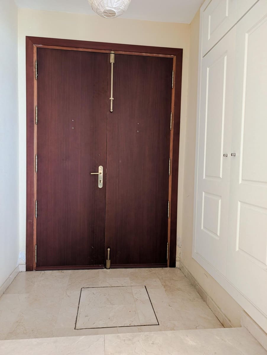 3 bedroom Townhouse for sale in Sanlucar la Mayor with pool - € 240,000 (Ref: 9897345)