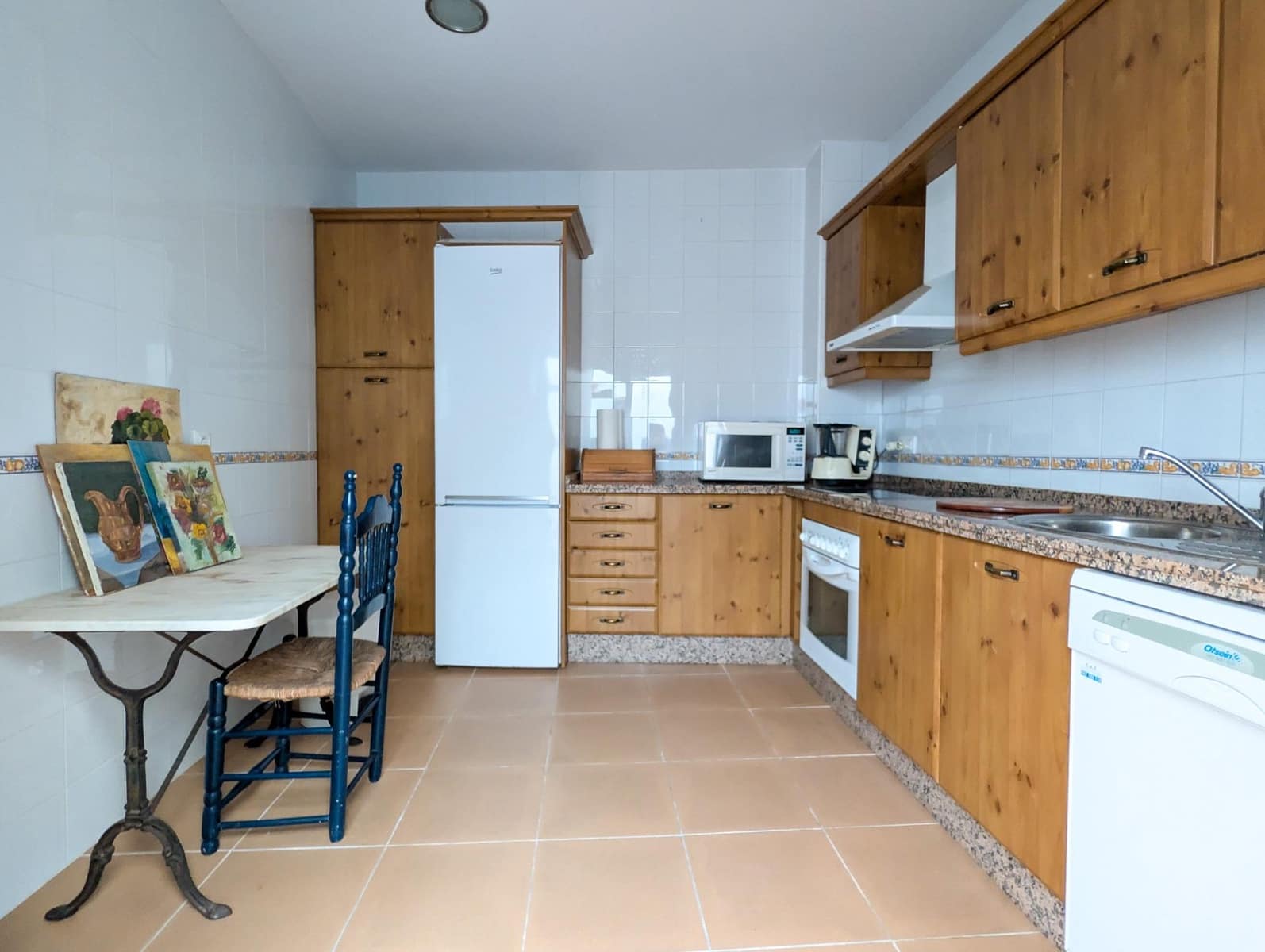 3 bedroom Townhouse for rent in Sanlucar la Mayor - € 700 (Ref: 9897346)