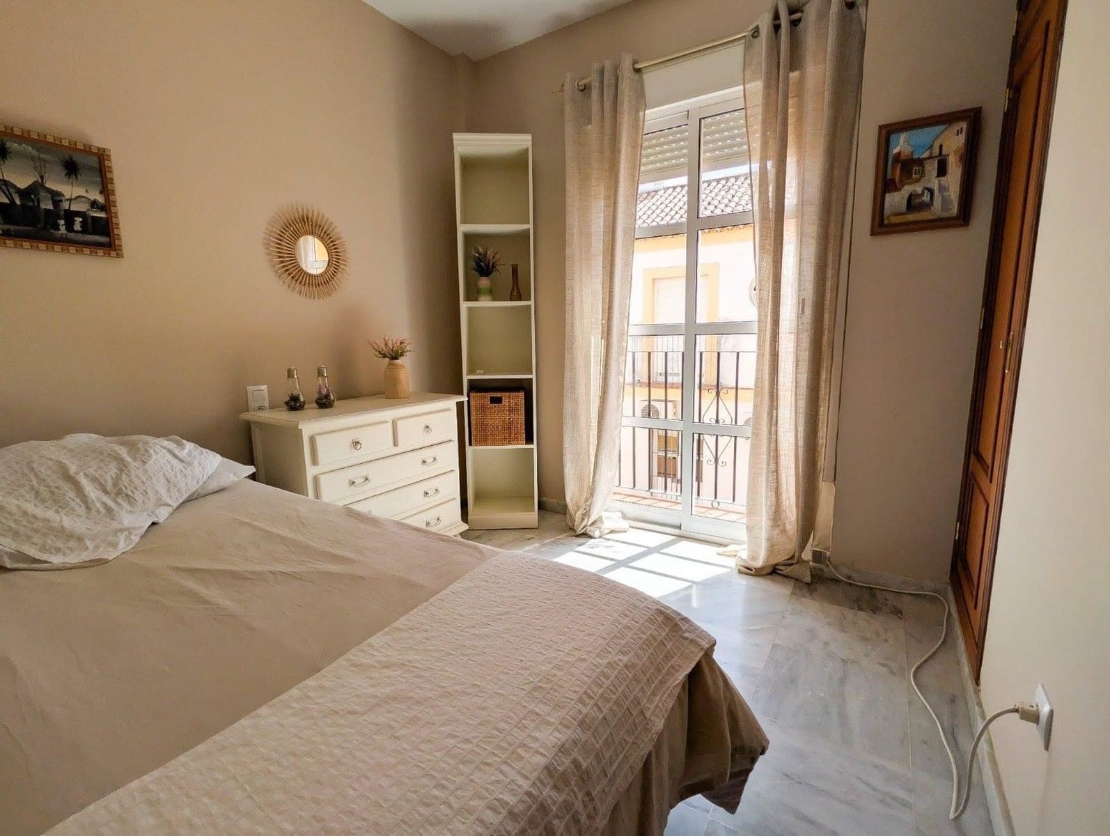 3 bedroom Townhouse for rent in Sanlucar la Mayor - € 700 (Ref: 9897346)