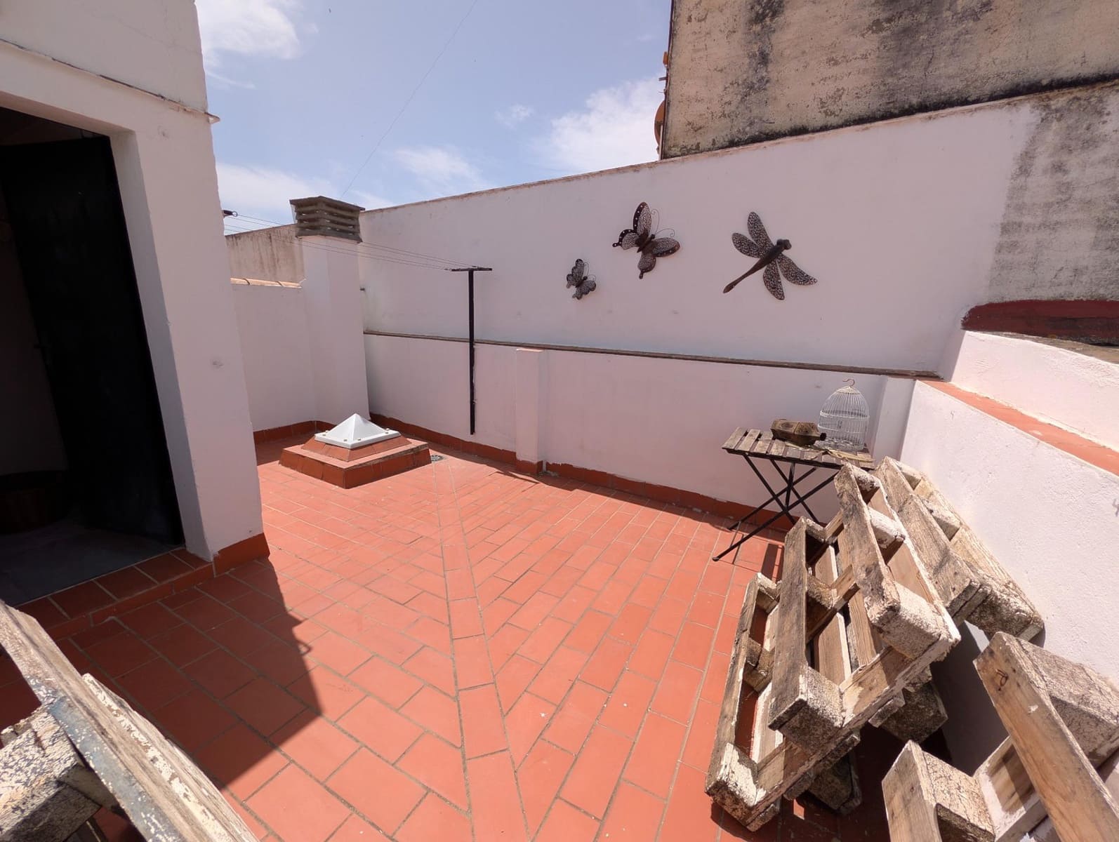 3 bedroom Townhouse for rent in Sanlucar la Mayor - € 700 (Ref: 9897346)