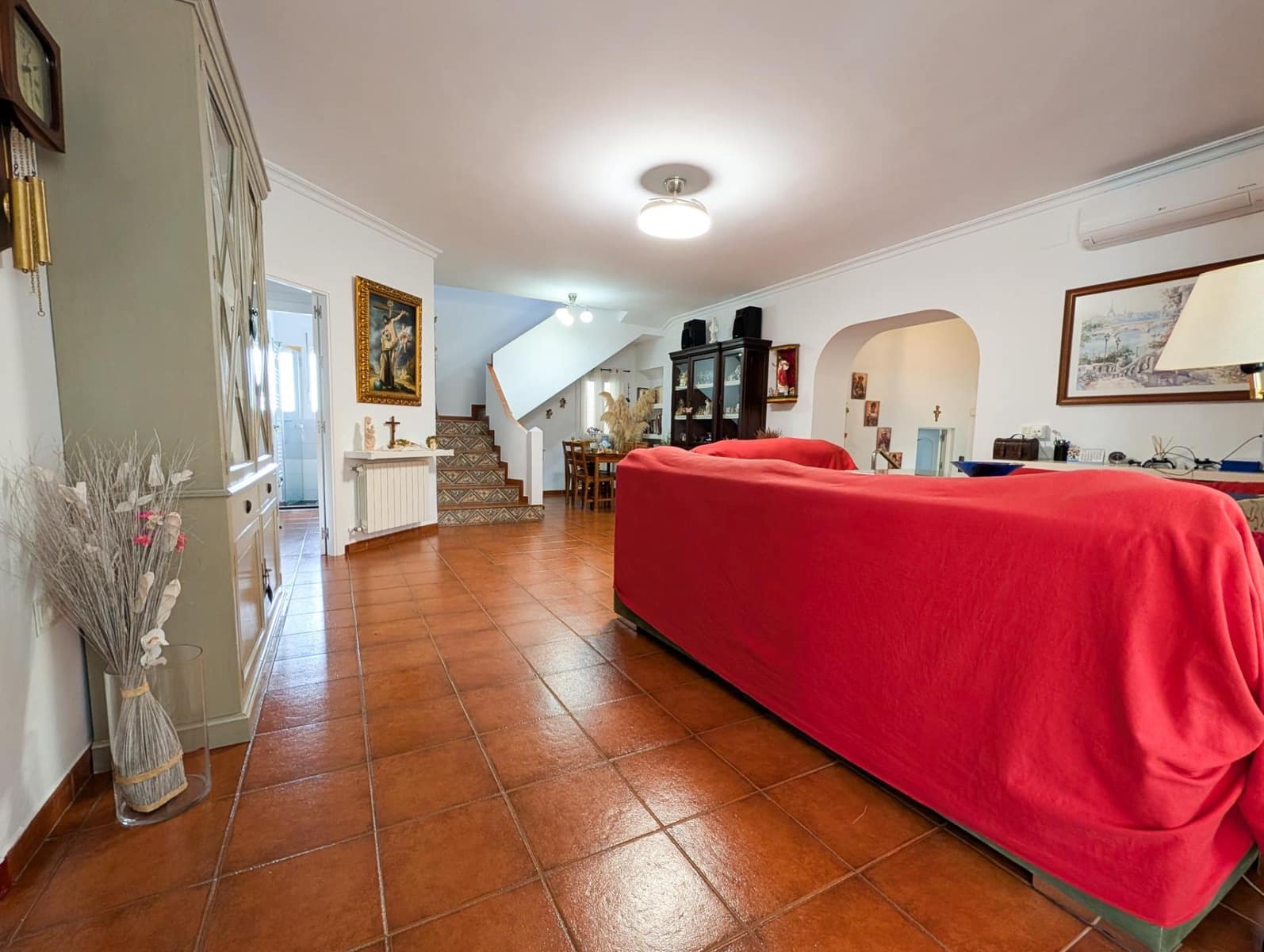 6 bedroom Villa for sale in Sanlucar la Mayor with pool - € 434,900 (Ref: 9897347)