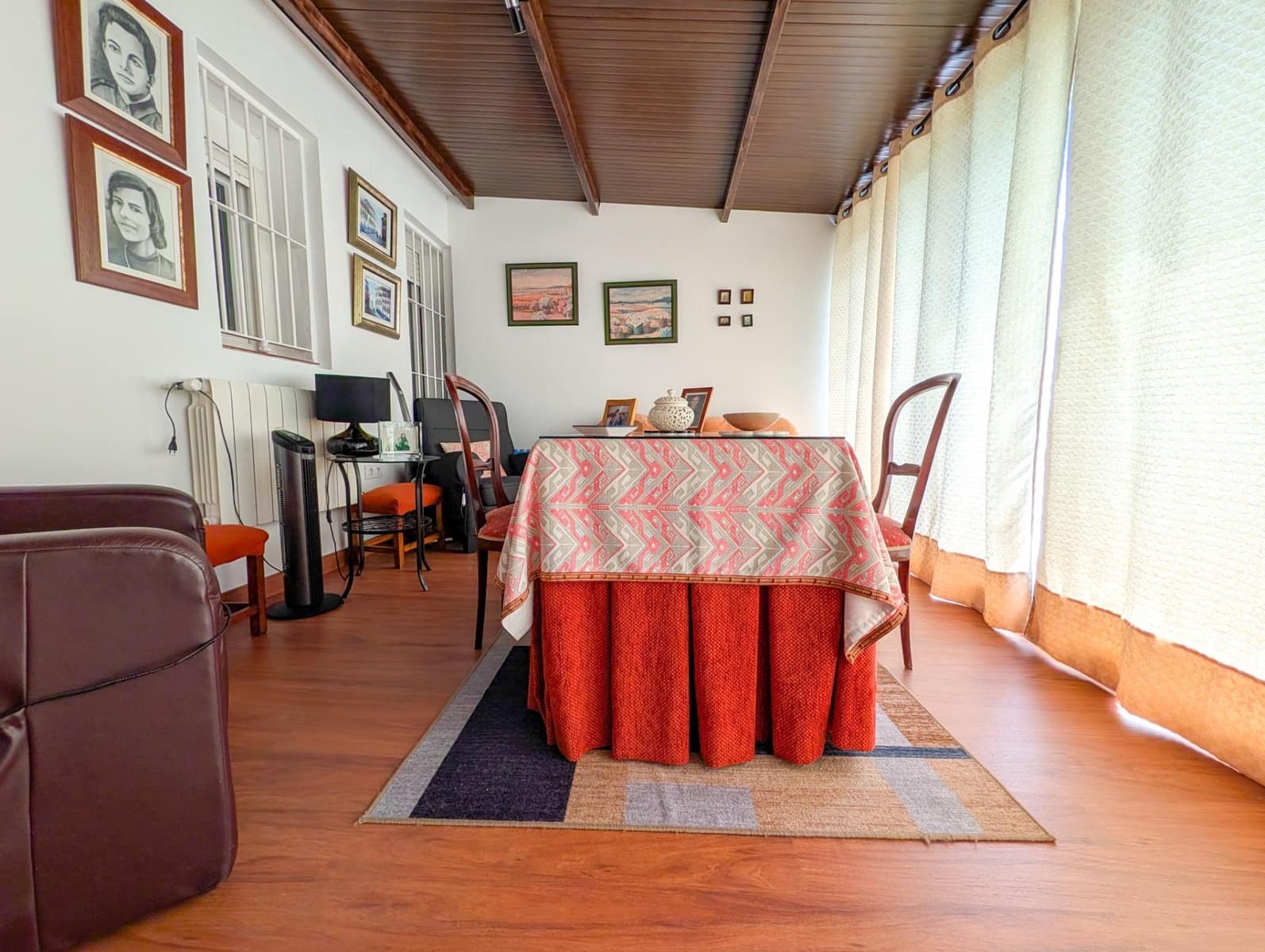 6 bedroom Villa for sale in Sanlucar la Mayor with pool - € 434,900 (Ref: 9897347)