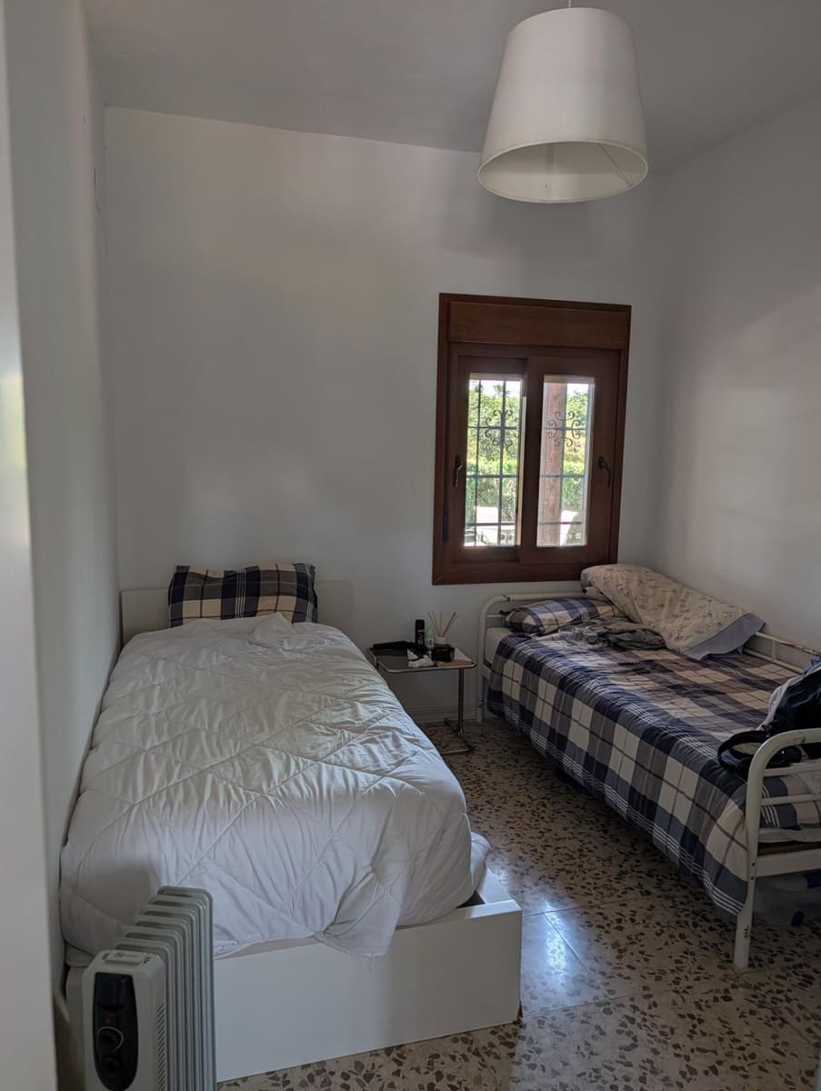 3 bedroom Villa for sale in Sanlucar la Mayor - € 280,000 (Ref: 9897349)