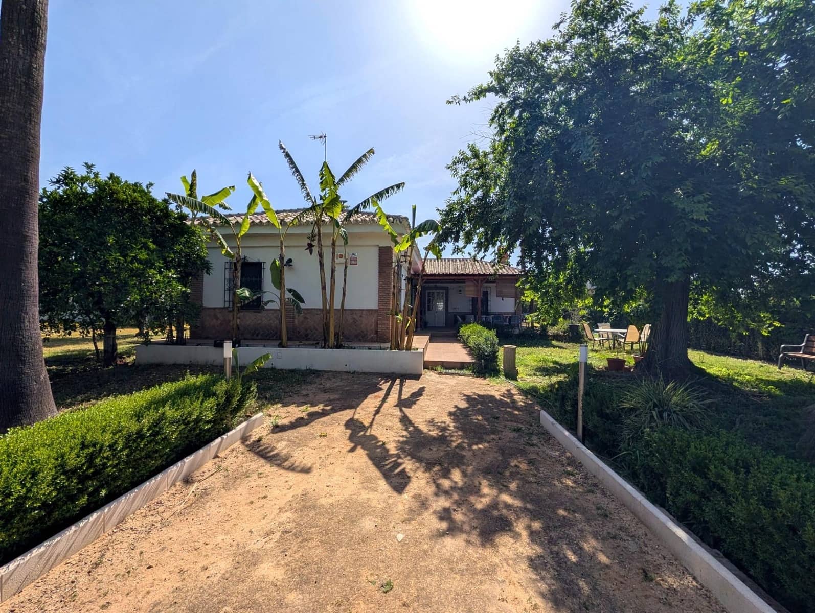 3 bedroom Villa for sale in Sanlucar la Mayor - € 280,000 (Ref: 9897349)