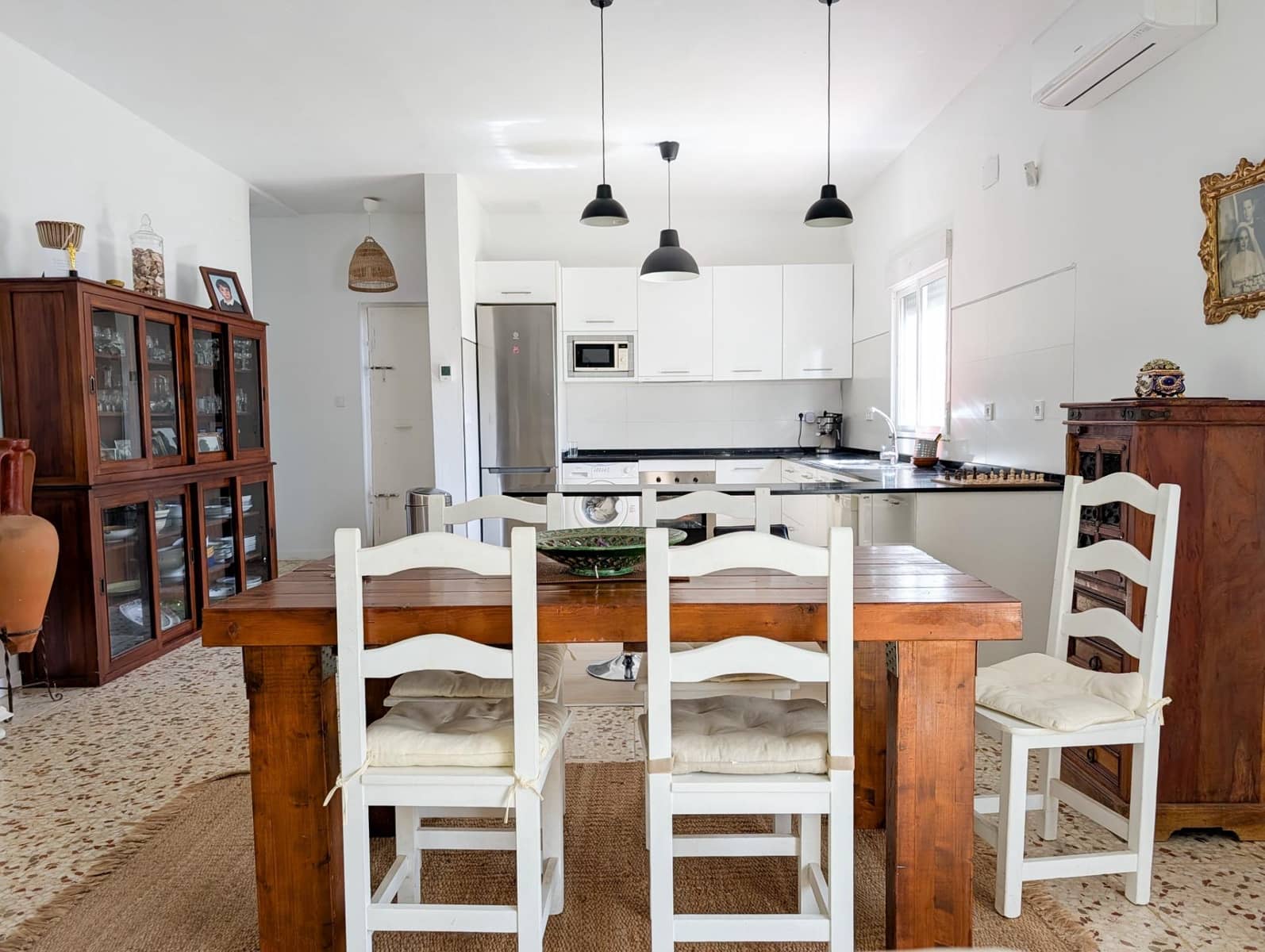 3 bedroom Villa for sale in Sanlucar la Mayor - € 280,000 (Ref: 9897349)