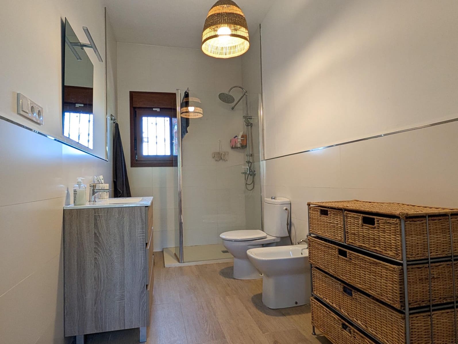 3 bedroom Villa for sale in Sanlucar la Mayor - € 280,000 (Ref: 9897349)