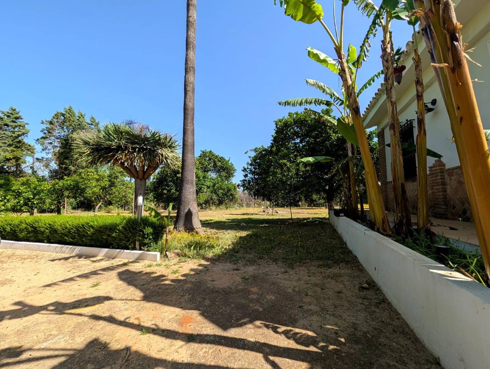 3 bedroom Villa for sale in Sanlucar la Mayor - € 280,000 (Ref: 9897349)