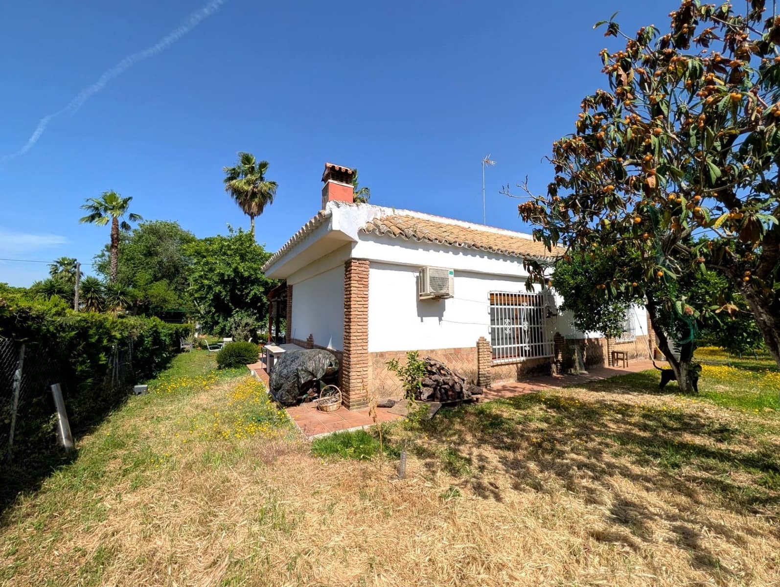 3 bedroom Villa for sale in Sanlucar la Mayor - € 280,000 (Ref: 9897349)