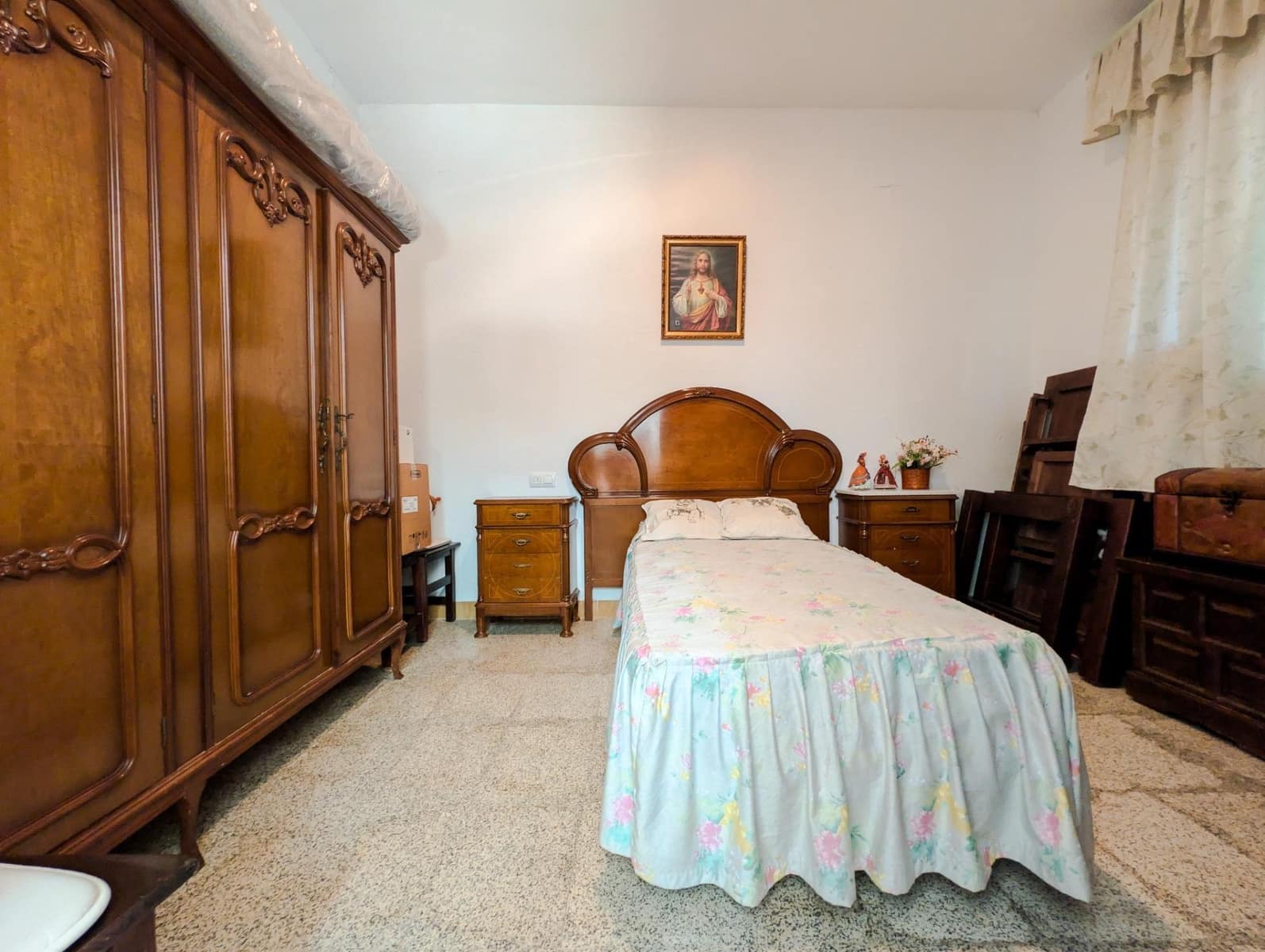 5 bedroom Villa for sale in Sanlucar la Mayor with pool garage - € 420,000 (Ref: 9897350)