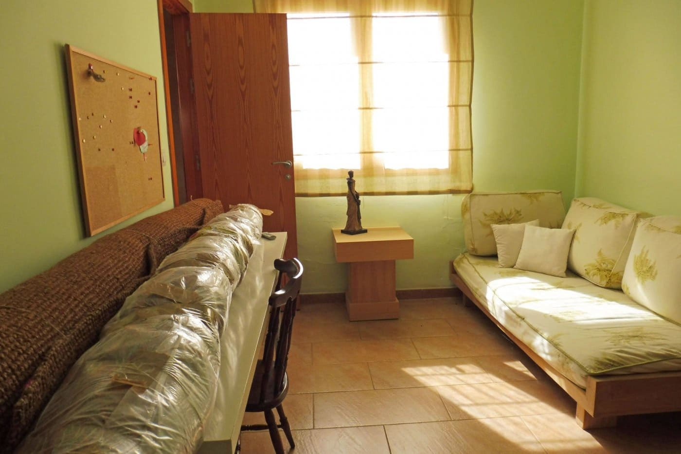 4 bedroom Villa for sale in Sanlucar la Mayor with garage - € 320,000 (Ref: 9897351)