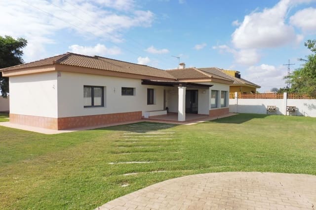 4 bedroom Villa for sale in Sanlúcar la Mayor with garage - € 320,000 (Ref: 9897351)