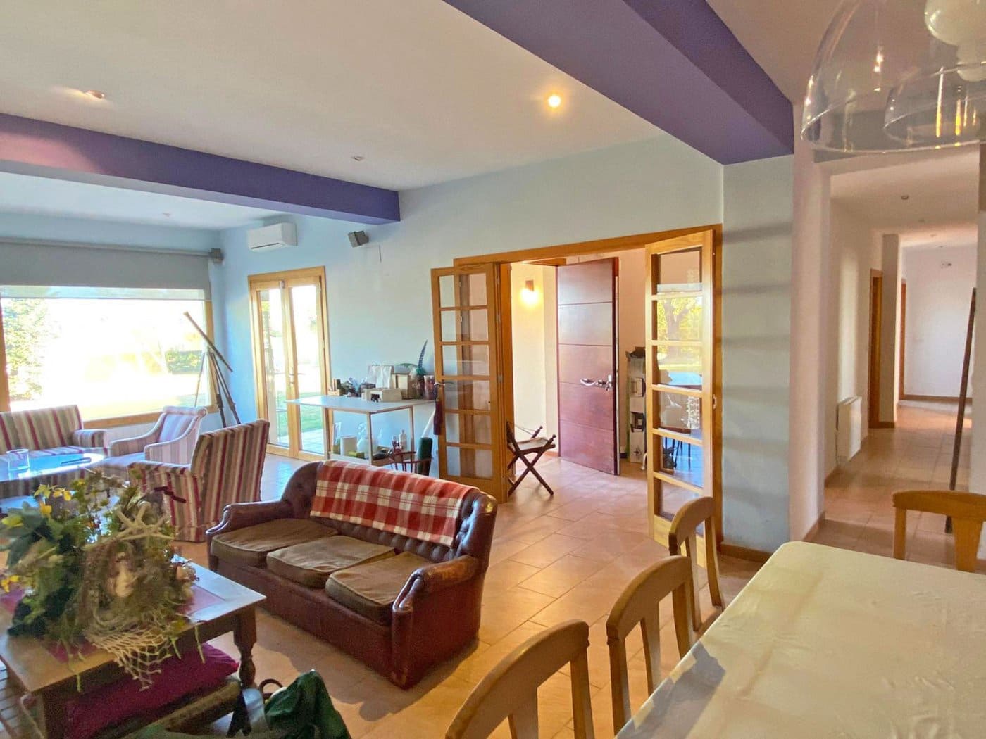 4 bedroom Villa for sale in Sanlucar la Mayor with garage - € 320,000 (Ref: 9897351)