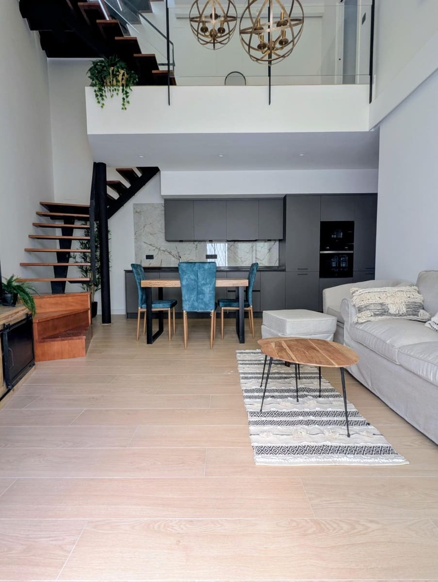 2 bedroom Apartment for rent in Sanlucar la Mayor - € 900 (Ref: 9897353)