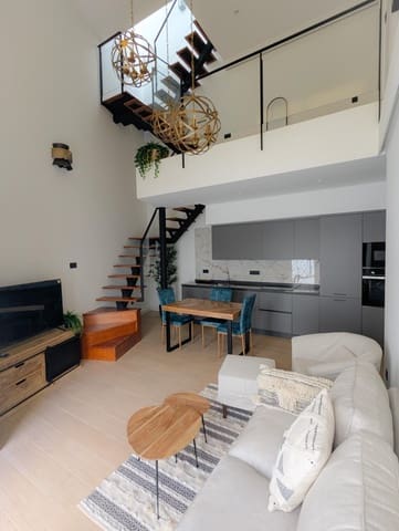 2 bedroom Apartment for rent in Sanlúcar la Mayor - € 900 (Ref: 9897353)