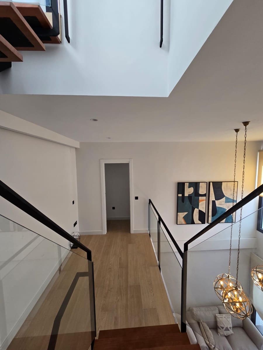 2 bedroom Apartment for rent in Sanlucar la Mayor - € 900 (Ref: 9897353)