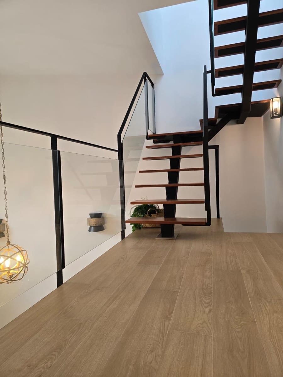 2 bedroom Apartment for rent in Sanlucar la Mayor - € 900 (Ref: 9897353)